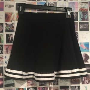 Black skirt with white trim